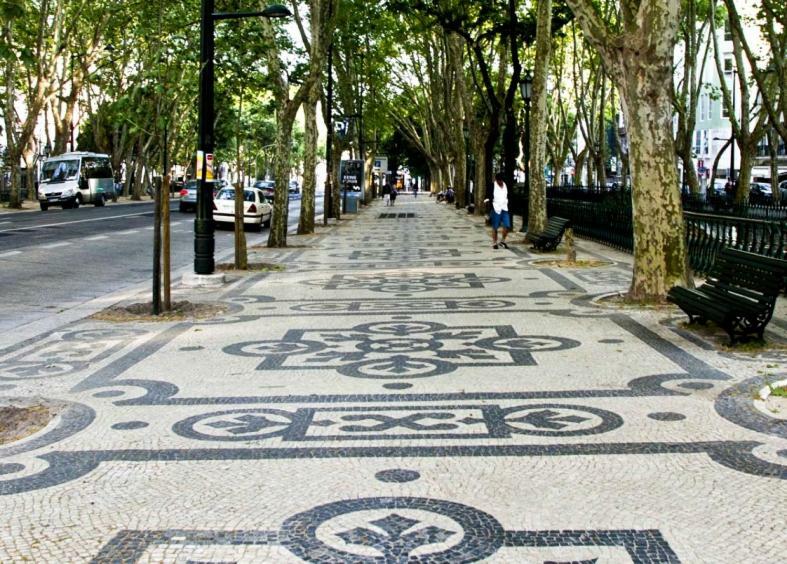 Comfortable Apartment In Marques De Pombal リスボン エクステリア 写真